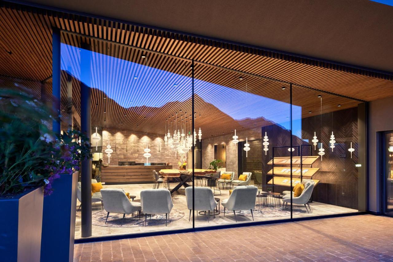 Hotel Das Sonnenparadies Schenna Exteriör bild